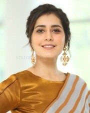 Actress Raashi Khanna At Prati Roju Pandage Movie Thanks Meet Pictures