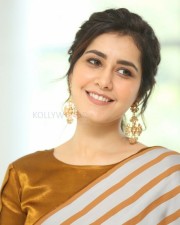Actress Raashi Khanna At Prati Roju Pandage Movie Thanks Meet Pictures