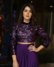 Actress Raashi Khanna At Prati Roju Pandage Trailer Launch Event Pictures