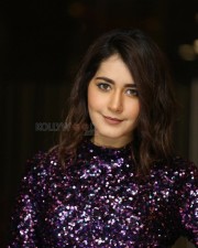 Actress Raashi Khanna At Prati Roju Pandage Trailer Launch Event Pictures