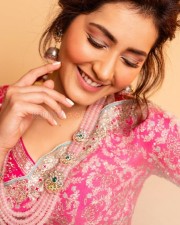 Actress Raashi Khanna At Sanga Tamizhan Audio Launch Photos