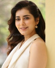 Actress Raashi Khanna At World Famous Lover Movie Interview Pictures