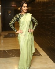 Raashii Khanna 32 Actress Raashi Khanna Beautiful In Saree Pictures