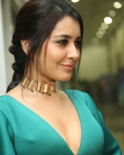 Raashii Khanna 17 Actress Raashi Khanna Hot Cleavage At Hyper Theatrical Trailer Launch Photos