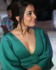 Raashii Khanna 2 Actress Raashi Khanna Hot Cleavage At Hyper Theatrical Trailer Launch Photos