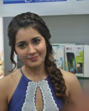 Raashii Khanna 44 Actress Raashi Khanna Launches Big C Mobile Store At Guntur Photos