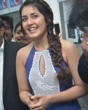 Raashii Khanna 40 Actress Raashi Khanna Launches Big C Mobile Store At Guntur Photos