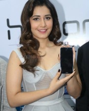 Raashii Khanna 29
