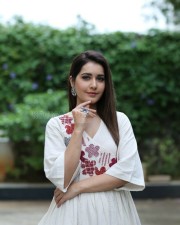 Raashii Khanna 4 Actress Raashi Khanna New Photo Shoot Pictures