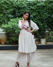 Raashii Khanna 1 Actress Raashi Khanna New Photo Shoot Pictures