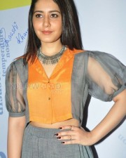 Raashii Khanna 45 Actress Raashi Khanna New Stills