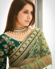 Actress Raashi Khanna Sexy New Photos