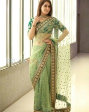 Actress Raashi Khanna Sexy New Photos