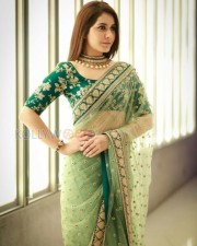 Actress Raashi Khanna Sexy New Photos