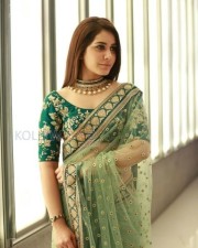 Raashii Khanna 52 Actress Raashi Khanna Sexy New Photos
