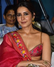 Actress Raashi Khanna at Baak Movie Pre Release Event Photos 04