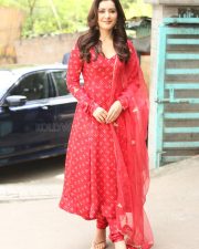 Actress Raashi Khanna at Telusu Kada Movie Interview Pictures 01