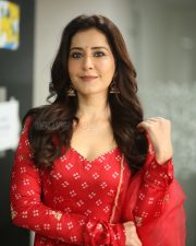 Actress Raashi Khanna at Telusu Kada Movie Interview Pictures 08