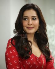 Actress Raashi Khanna at Telusu Kada Movie Interview Pictures 24
