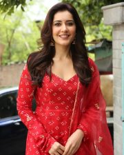 Actress Raashi Khanna at Telusu Kada Movie Interview Pictures 28