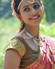 Actress Rakul Preet Singh Traditional Saree Photos