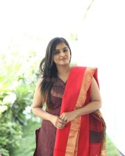 Actress Ramya Nambeesan At Natpunna Ennanu Theriyuma Thanks Giving Meet Pictures