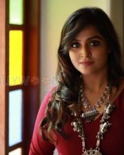 Actress Ramya Nambeesan New Photoshoot Pictures
