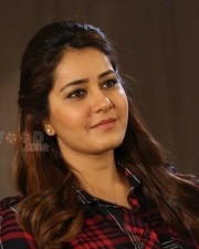Raashii Khanna 27 Actress Rashi Khanna Beautiful Stills