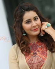 Raashii Khanna 14 Actress Rashi Khanna New Pictures