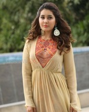 Raashii Khanna 8 Actress Rashi Khanna New Pictures