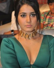 Raashii Khanna 50 Actress Rashi Khanna Sexy Cleavage Stills
