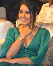 Raashii Khanna 45 Actress Rashi Khanna Sexy Cleavage Stills