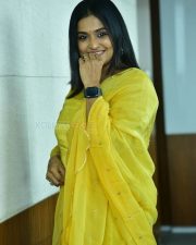 Actress Remya Nambeesan at Dayaa Movie Interview Photos 14