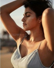 Actress Sai Dhanshika Hot Beach Photoshoot Stills