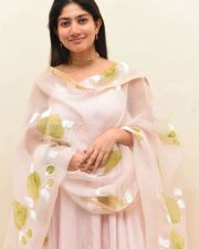 Actress Sai Pallavi at Shyam Singha Roy Pre Release Event Pictures 12 Actress Sai Pallavi at Shyam Singha Roy Pre Release Event Pictures 12