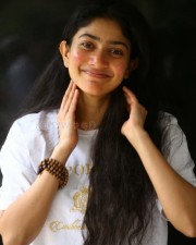 Actress Sai Pallavi at Virata Parvam Movie Interview Pictures 04