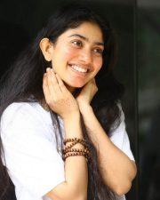Actress Sai Pallavi at Virata Parvam Movie Interview Pictures 06 Actress Sai Pallavi at Virata Parvam Movie Interview Pictures 06