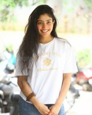 Actress Sai Pallavi at Virata Parvam Movie Interview Pictures 16