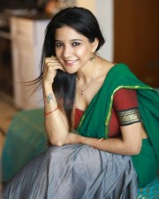 Actress Sakshi Agarwal New Photo Shoot Pictures