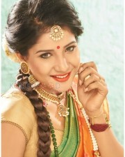 Actress Sakshi Agarwal Sexy Photoshoot Stills