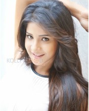 Actress Sakshi Agarwal Sexy Photoshoot Stills