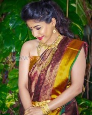 Actress Sakshi Sexy Photos