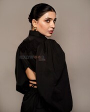 Actress Samantha Ruth Prabhu in a Black Dress Photos 01