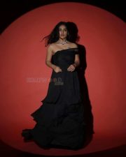 Actress Saniya Iyappan Black Dress Pictures 02