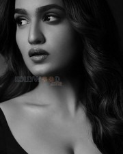 Actress Saniya Iyappan in Sexy Hot Black and White Photoshoot Pictures 03 Actress Saniya Iyappan in Sexy Hot Black and White Photoshoot Pictures 03