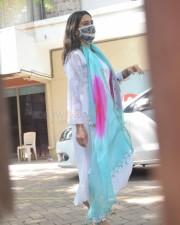 Actress Sara Ali Khan at Kareena Kapoor House in Bandra Pictures