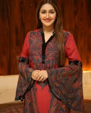 Actress Sayyeshaa Saigal At Bandobast Movie Pre release Photos