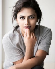 Shraddha Srinath 26 Actress Shraddha Srinath Photoshoot Pictures