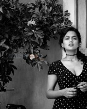 Shraddha Srinath 52 Actress Shraddha Srinath Unseen Photos