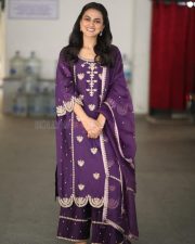 Actress Shraddha Srinath at Daaku Maharaaj Interview Pictures 21 Actress Shraddha Srinath at Daaku Maharaaj Interview Pictures 21